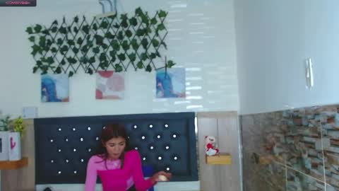 Snapshot of princess_martinez chatting on February 27, 2025, 3:59 pm Princess Martinez online show from February 27, 2025, 3:59 pm