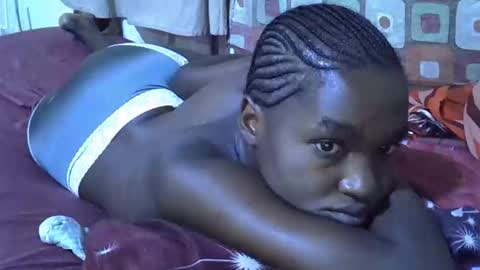 Snapshot of princess_scovia chatting on November 1, 2025, 12:01 am princess_scovia online show from November 1, 2025, 12:01 am