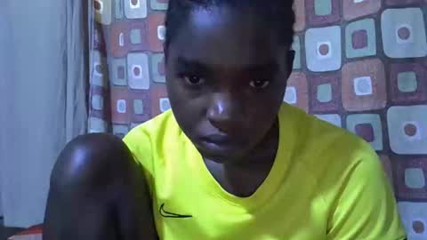 Snapshot of princess_scovia chatting on November 13, 2025, 4:00 am princess_scovia online show from November 13, 2025, 4:00 am