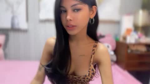 Snapshot of princess_stellaxx chatting on November 9, 2025, 7:50 am Estela online show from November 9, 2025, 7:50 am