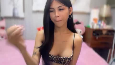 Snapshot of princess_stellaxx chatting on November 10, 2025, 7:13 pm Estela online show from November 10, 2025, 7:13 pm