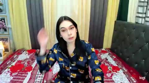 Snapshot of princess_uniq chatting on March 5, 2026, 10:44 am princess_uniq online show from March 5, 2026, 10:44 am