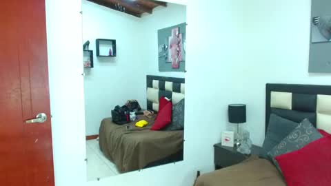 Snapshot of princess_violetx chatting on February 12, 2026, 11:27 am princess_violetx online show from February 12, 2026, 11:27 am