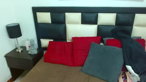 Snapshot of princess_violetx chatting on February 28, 2026, 12:11 am princess_violetx online show from February 28, 2026, 12:11 am