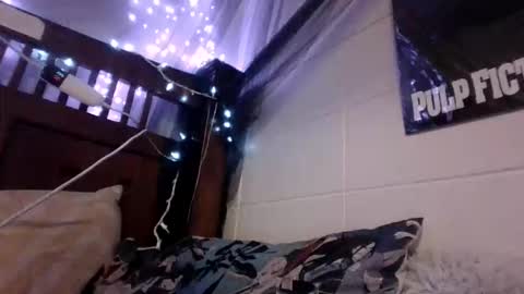 Holly love online show from November 13, 2025, 10:52 pm