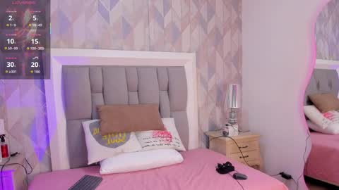 Marcela online show from October 26, 2025, 6:58 pm