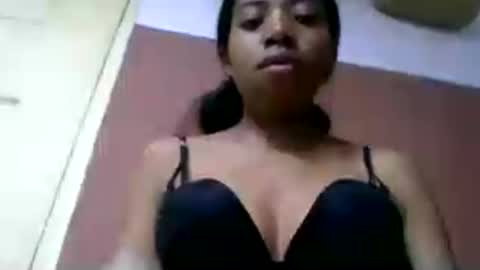 prisca880319 online show from July 17, 2026, 4:41 am