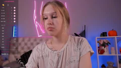 Katy online show from December 16, 2024, 8:05 pm