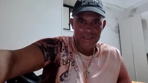 Snapshot of privatetour369 chatting on May 30, 2026, 6:27 pm privatetour369 online show from May 30, 2026, 6:27 pm