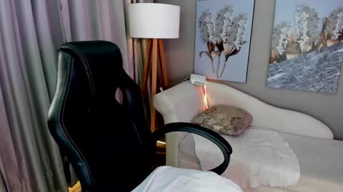 Snapshot of priya_rose chatting on December 11, 2024, 10:06 pm Priya Rose online show from December 11, 2024, 10:06 pm
