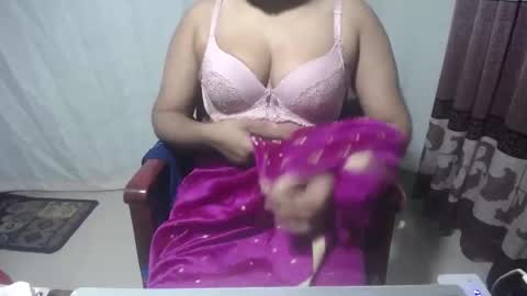 Snapshot of priyonti34 chatting on February 1, 2026, 5:22 pm Priyonti ganguli online show from February 1, 2026, 5:22 pm