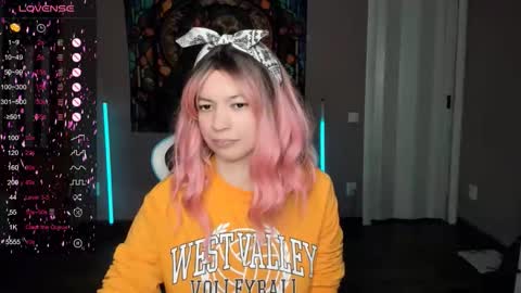 Di online show from November 14, 2025, 11:20 am