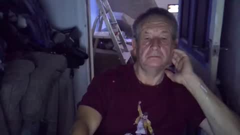 projectorepson online show from October 21, 2025, 5:02 pm