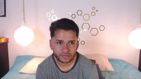 Adris  Juan online show from October 14, 2025, 2:12 am