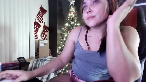 Snapshot of puddinforlife chatting on December 11, 2024, 3:24 am Krystle online show from December 11, 2024, 3:24 am