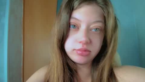 Snapshot of puff_witch chatting on January 21, 2025, 5:49 am Nayaa Nay 3 online show from January 21, 2025, 5:49 am