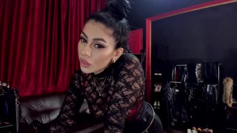 Snapshot of puffy_love chatting on April 2, 2026, 10:07 pm MissPuffyLove online show from April 2, 2026, 10:07 pm