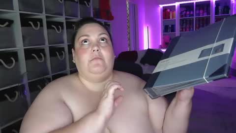 Snapshot of pugglelover chatting on January 22, 2025, 12:06 am Puggie - online show from January 22, 2025, 12:06 am