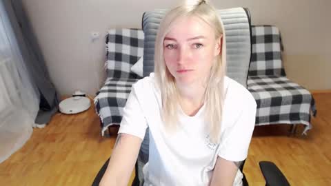 Snapshot of puma_ma chatting on February 28, 2026, 3:29 am Polly online show from February 28, 2026, 3:29 am