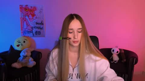 Snapshot of pure_radiance chatting on January 6, 2026, 9:46 am Ask me3 online show from January 6, 2026, 9:46 am