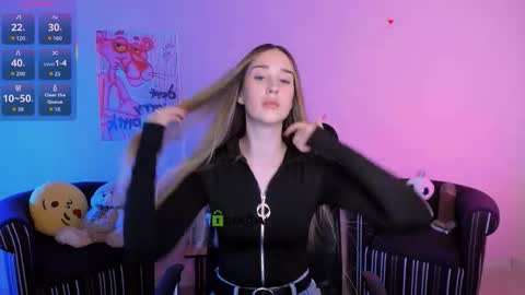 Snapshot of pure_radiance chatting on January 7, 2026, 9:56 am Ask me3 online show from January 7, 2026, 9:56 am