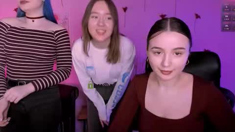 Snapshot of pure_radiance chatting on March 1, 2026, 10:06 am Ask me3 online show from March 1, 2026, 10:06 am