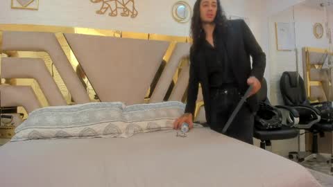 Snapshot of puretemptation_ chatting on April 10, 2026, 5:17 pm Experienced guys online show from April 10, 2026, 5:17 pm