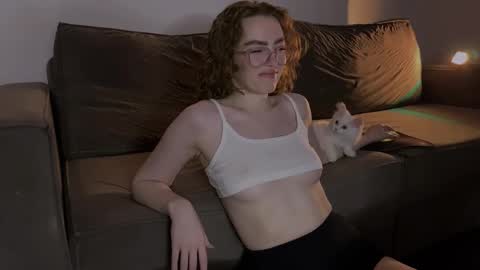 Marie online show from February 24, 2025, 12:41 am