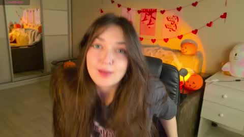 Bella online show from November 4, 2025, 5:17 am