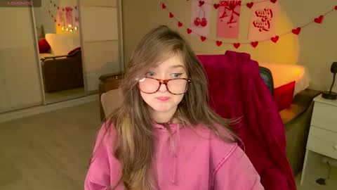 Bella online show from December 2, 2025, 5:35 am