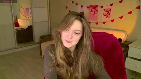 Bella online show from December 4, 2025, 5:39 am