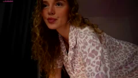 Snapshot of purple_baby chatting on September 10, 2025, 5:13 pm Sasha wait you here 6 of November. will celebrate my B- day online show from September 10, 2025, 5:13 pm