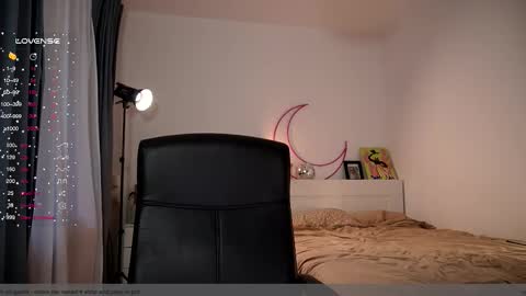 Snapshot of purple_baby chatting on October 31, 2025, 11:55 am Sasha wait you here 6 of November. will celebrate my B- day online show from October 31, 2025, 11:55 am