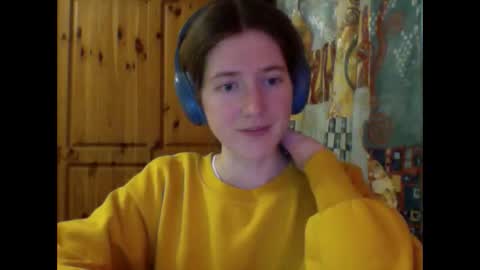 purple_cat55 online show from December 1, 2025, 3:28 pm