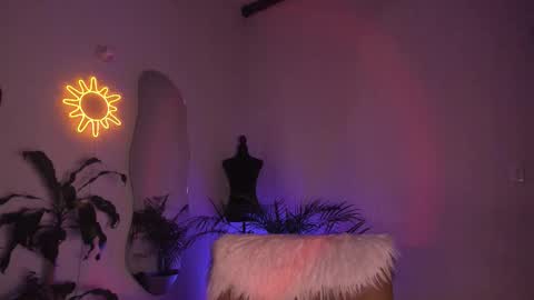 Snapshot of purple_opal chatting on February 15, 2026, 11:34 pm Vero online from Tuesday to Sunday online show from February 15, 2026, 11:34 pm