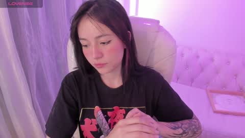 Snapshot of purple_slut_ chatting on January 22, 2025, 8:28 pm Anna online show from January 22, 2025, 8:28 pm