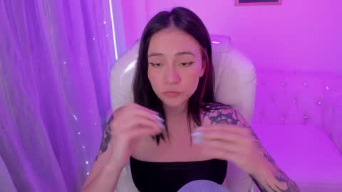 Snapshot of purple_slut_ chatting on February 6, 2025, 12:00 am Anna online show from February 6, 2025, 12:00 am