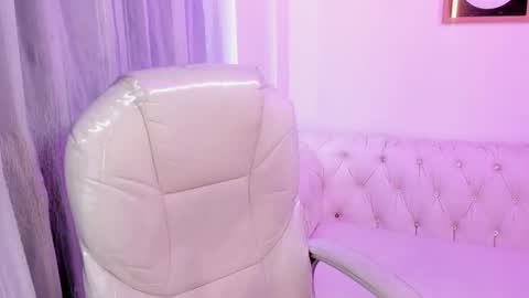 Snapshot of purple_slut_ chatting on March 12, 2025, 8:41 pm Anna online show from March 12, 2025, 8:41 pm