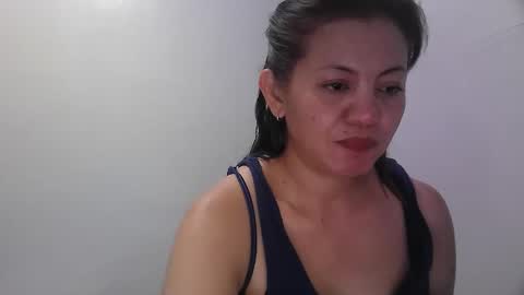 Snapshot of purpledust06 chatting on April 19, 2026, 2:05 pm Athena online show from April 19, 2026, 2:05 pm