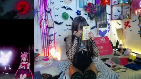 purplekattlyn online show from April 14, 2026, 6:19 am