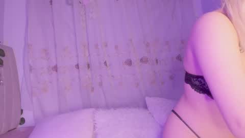 Snapshot of purplelilith3 chatting on September 26, 2025, 4:05 am Purple Lilith online show from September 26, 2025, 4:05 am