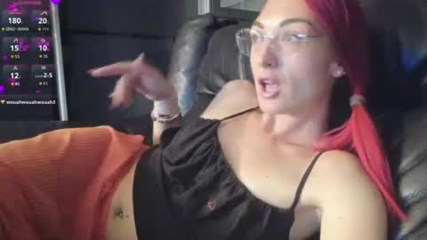 Snapshot of purplerainn69 chatting on June 15, 2026, 9:06 pm PurpleRainn69 Dina online show from June 15, 2026, 9:06 pm