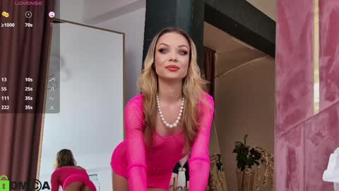 Snapshot of purrfectamy chatting on April 1, 2026, 3:51 am Amy online show from April 1, 2026, 3:51 am