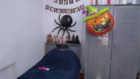 Miko online show from October 27, 2025, 6:01 pm