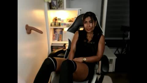 Snapshot of pussycash chatting on January 13, 2026, 5:18 pm POCCA online show from January 13, 2026, 5:18 pm