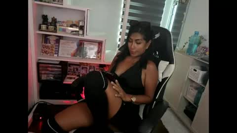 Snapshot of pussycash chatting on April 27, 2026, 11:25 pm POCCA online show from April 27, 2026, 11:25 pm