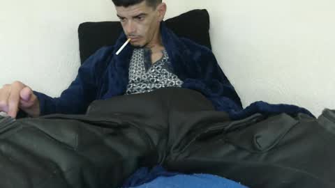 Snapshot of pussyhunterpt chatting on February 15, 2025, 9:37 pm Ruck Fules online show from February 15, 2025, 9:37 pm