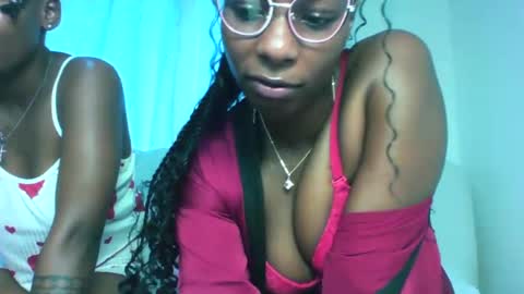 Snapshot of pussylash chatting on December 15, 2025, 12:09 pm kate and noels online show from December 15, 2025, 12:09 pm