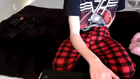 pussylover2182 online show from December 10, 2024, 9:33 pm