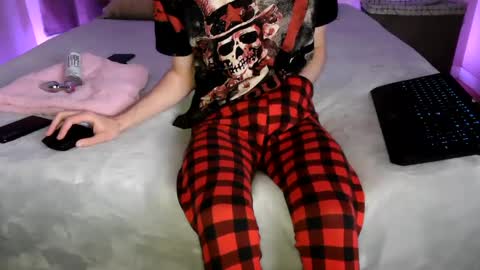 pussylover2182 online show from December 12, 2024, 8:03 am